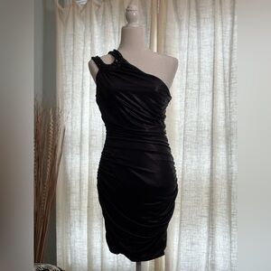 bebe One-Shoulder Black Ruched Cocktail Dress with Embellished Strap